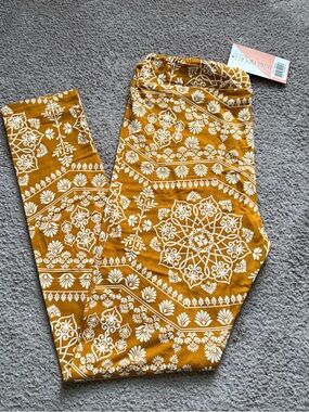 Women’s Honey & Lace Mustard Yellow/White Patterned Leggings Large